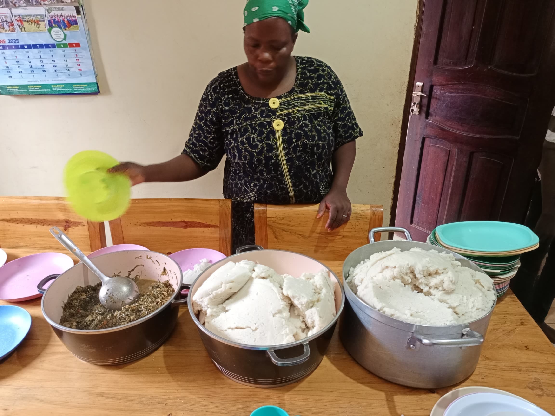 daniel-schlegel-umweltstiftung-solaroefen-in-uganda-11